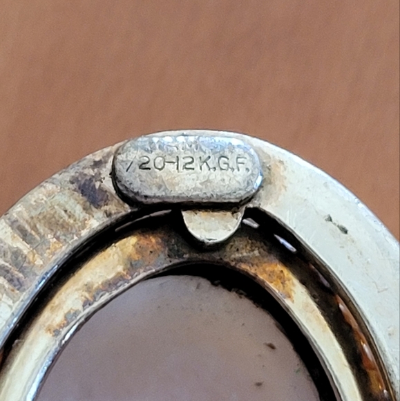 Antique Italian‎ Left Facing 12KGF Cameo Carved Shell Godess Brooch - Picture 5 of 5